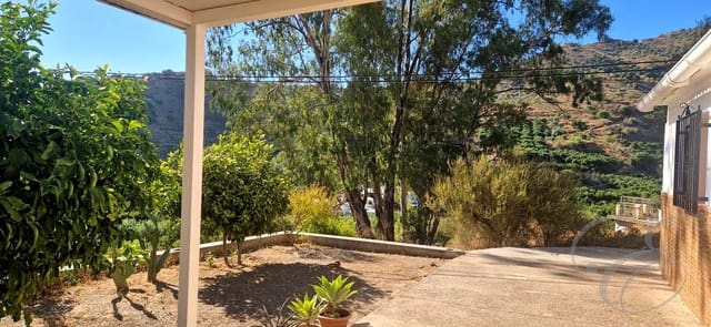 4 chambre Finca/Maison de Campagne à vendre à Comares avec garage - 345 000 € (Ref: 10004578)