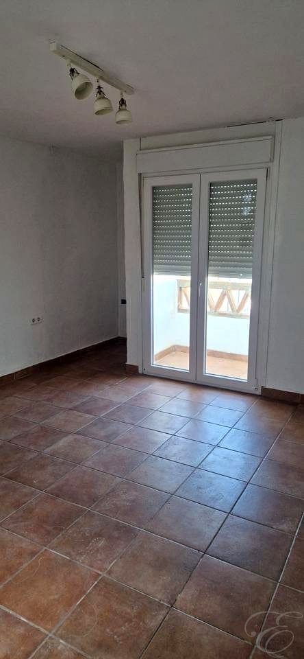 6 sovrum Villa till salu i Velez-Malaga med pool - 279 000 € (Ref: 10004676)