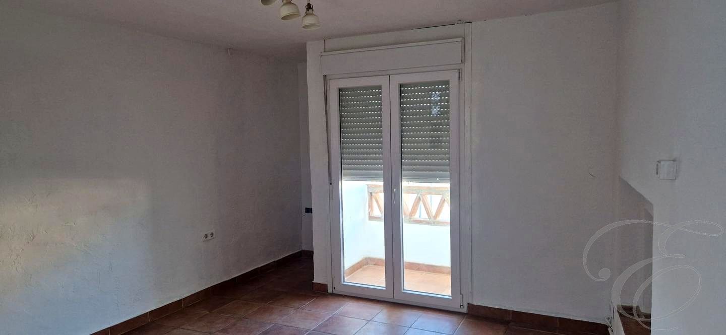 6 sovrum Villa till salu i Velez-Malaga med pool - 279 000 € (Ref: 10004676)