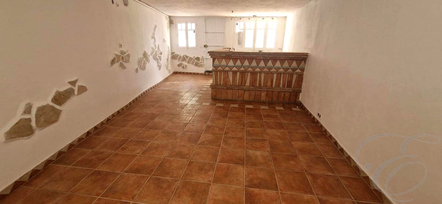 6 sovrum Villa till salu i Velez-Malaga med pool - 279 000 € (Ref: 10004676)