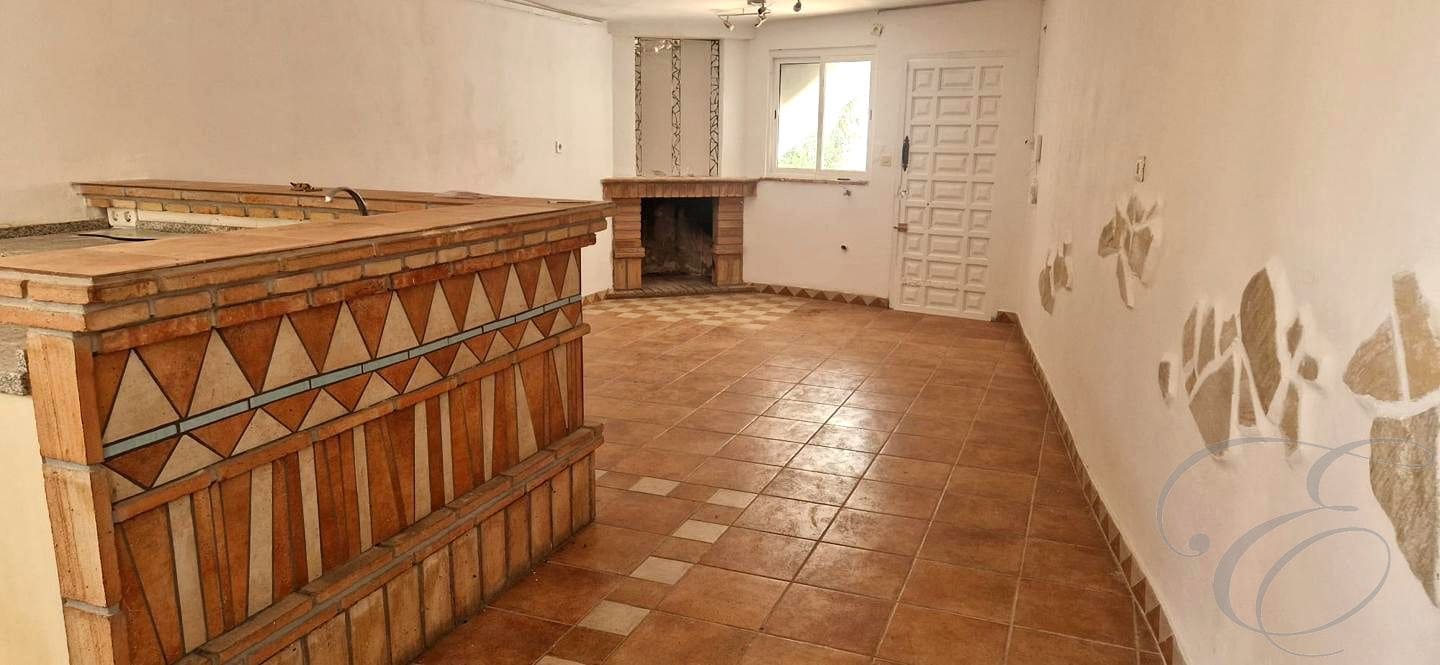 6 sovrum Villa till salu i Velez-Malaga med pool - 279 000 € (Ref: 10004676)