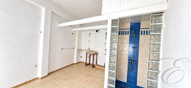 6 slaapkamer Villa te koop in Vélez-Málaga met zwembad - € 279.000 (Ref: 10004676)