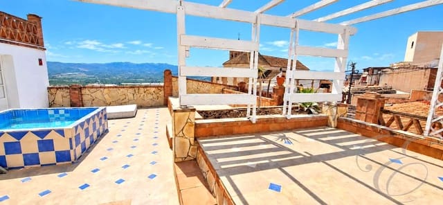 6 slaapkamer Villa te koop in Vélez-Málaga met zwembad - € 279.000 (Ref: 10004676)