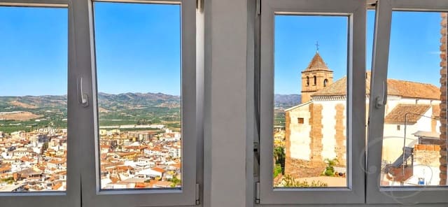 6 slaapkamer Villa te koop in Vélez-Málaga met zwembad - € 279.000 (Ref: 10004676)