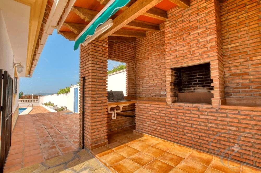 4 slaapkamer Finca/Landhuis te koop in Periana met zwembad - € 440.000 (Ref: 10009512)