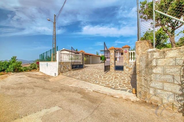 4 slaapkamer Finca/Landhuis te koop in Periana - € 440.000 (Ref: 10009512)