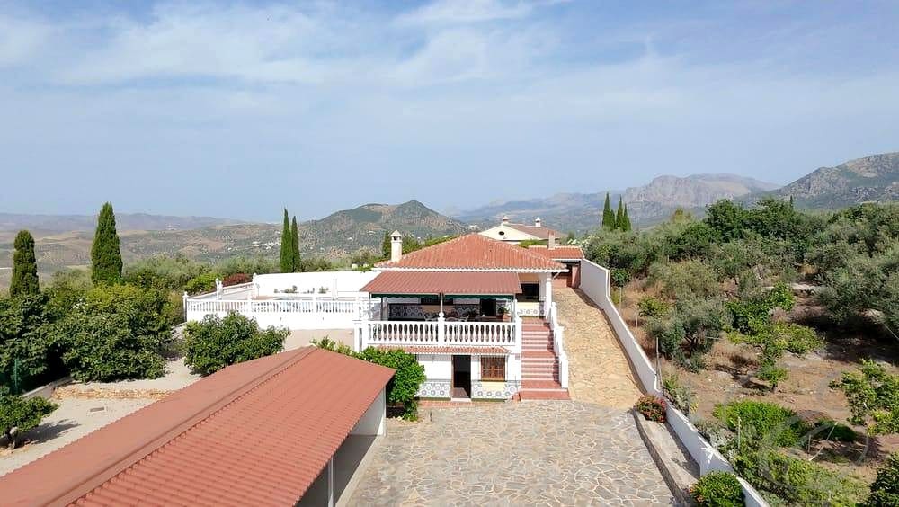 4 slaapkamer Finca/Landhuis te koop in Periana met zwembad - € 440.000 (Ref: 10009512)