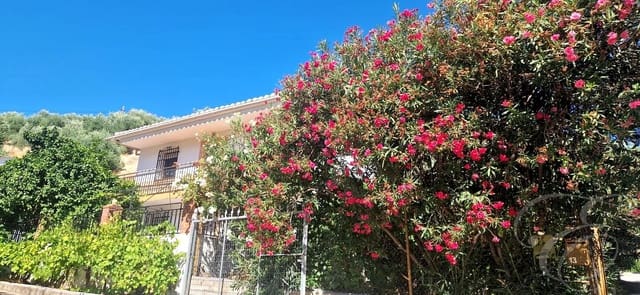5 Zimmer Villa zu verkaufen in Iznájar mit Garage - 435.000 € (Ref: 10009797)