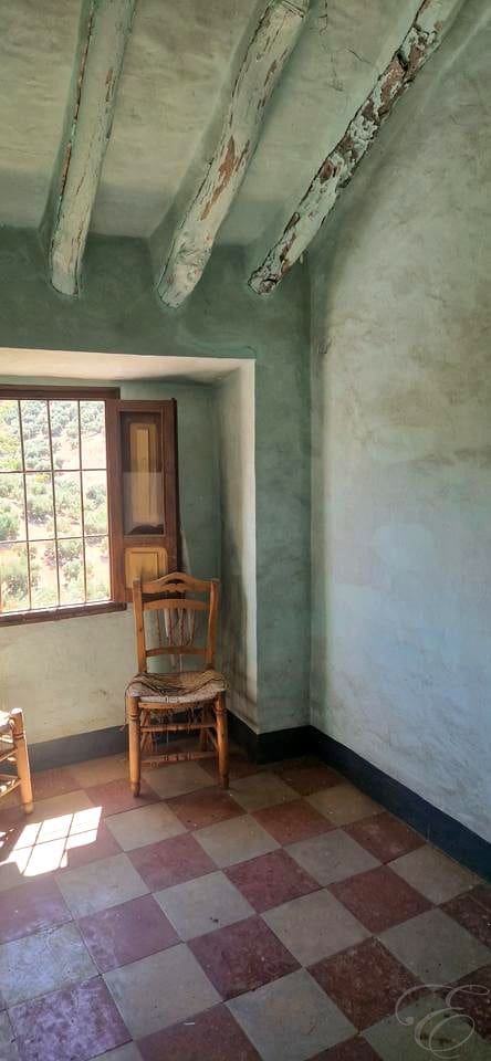 5 bedroom Finca/Country House for sale in Iznajar with garage - € 390,000 (Ref: 10014161)