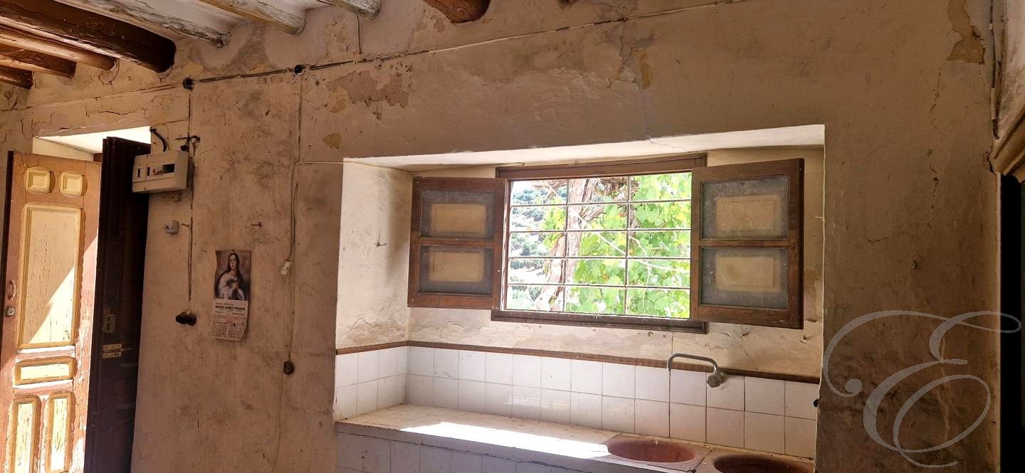 5 bedroom Finca/Country House for sale in Iznajar with garage - € 390,000 (Ref: 10014161)