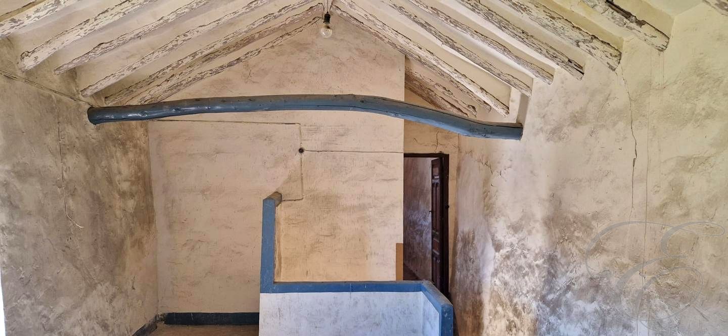 5 bedroom Finca/Country House for sale in Iznajar with garage - € 390,000 (Ref: 10014161)