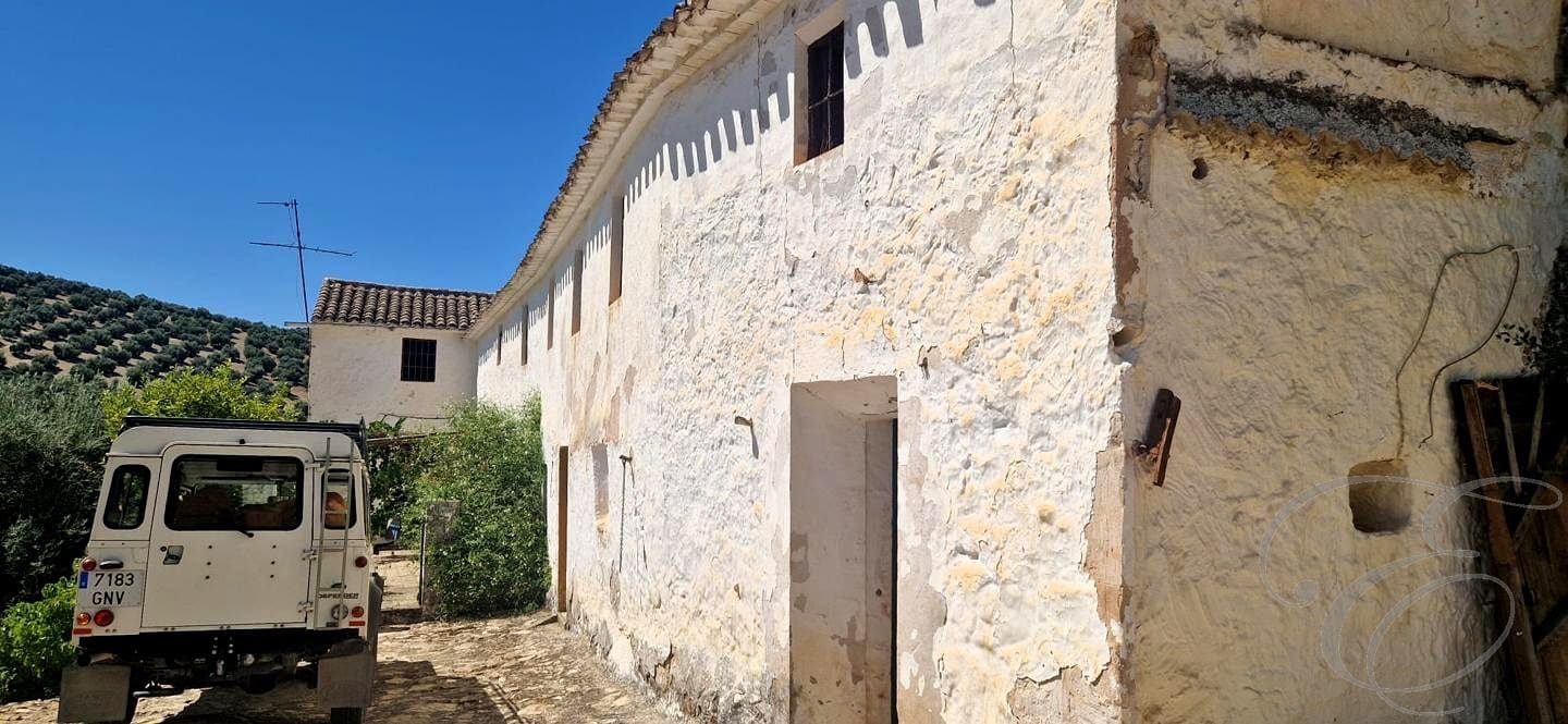 5 bedroom Finca/Country House for sale in Iznajar with garage - € 390,000 (Ref: 10014161)