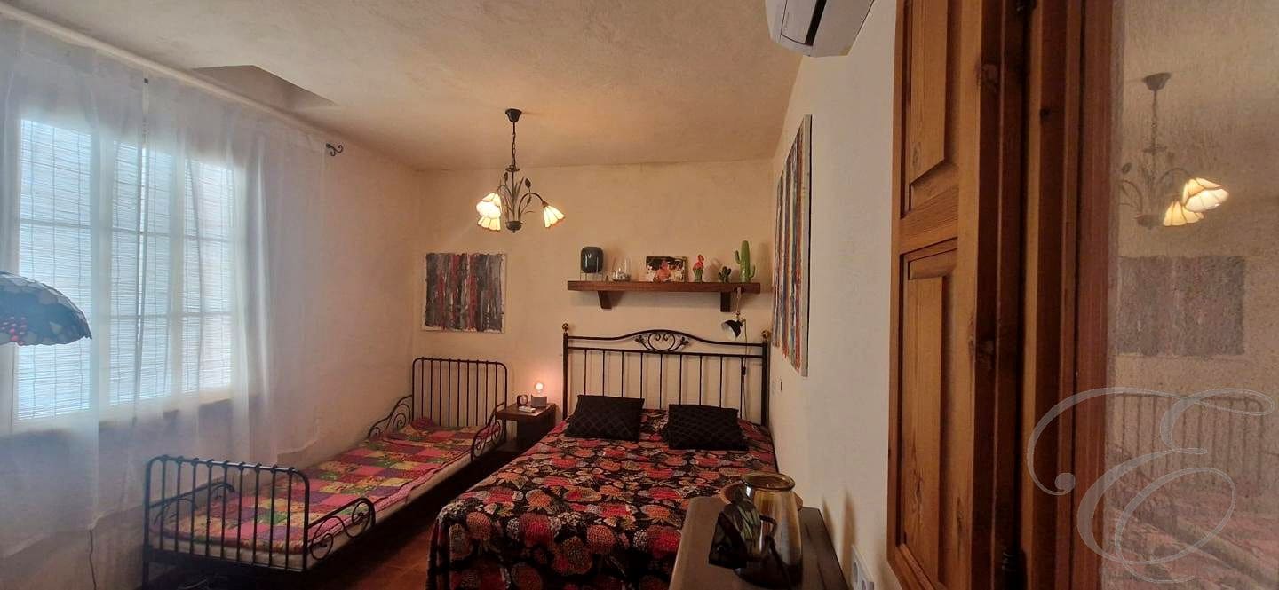 2 bedroom Villa for sale in Velez-Malaga - € 199,500 (Ref: 10024663)