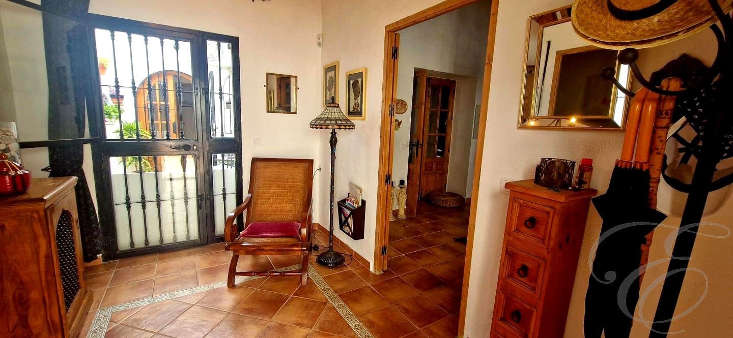 2 bedroom Villa for sale in Velez-Malaga - € 199,500 (Ref: 10024663)