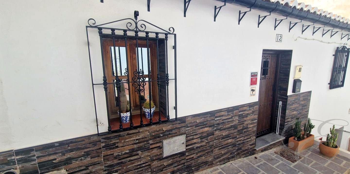 2 bedroom Villa for sale in Velez-Malaga - € 199,500 (Ref: 10024663)