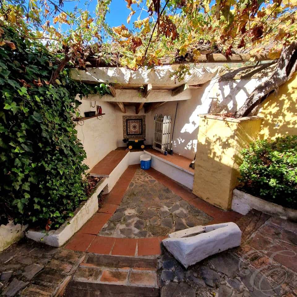 6 chambre Villa/Maison à vendre à Comares avec piscine garage - 324 500 € (Ref: 10030936)