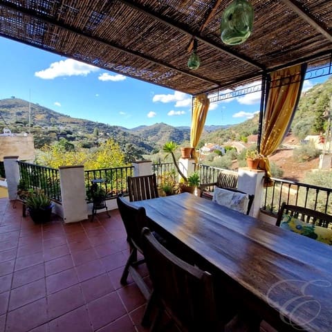 6 sovrum Villa till salu i Comares med pool garage - 324 500 € (Ref: 10030936)