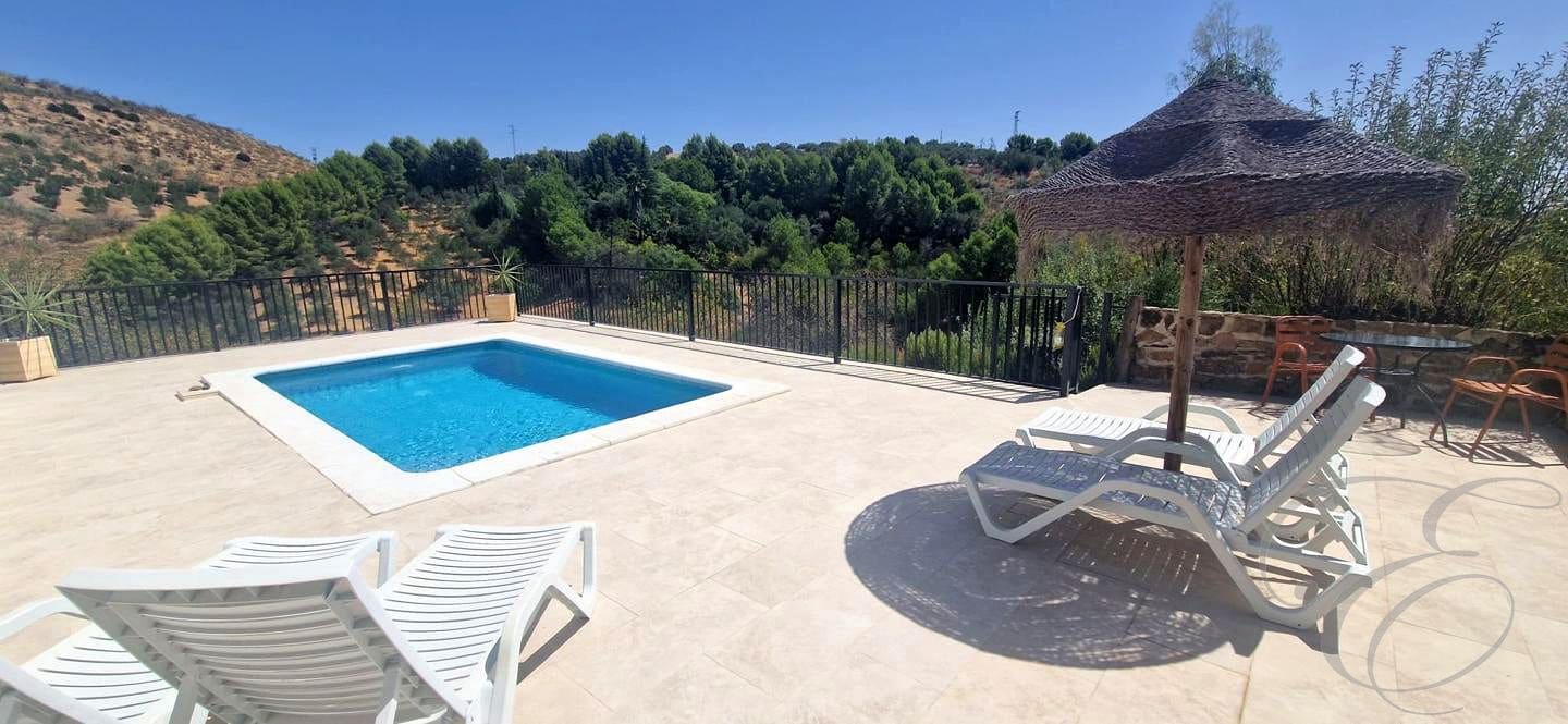 2 slaapkamer Finca/Landhuis te koop in Villanueva de la Concepcion met zwembad - € 235.000 (Ref: 10043555)