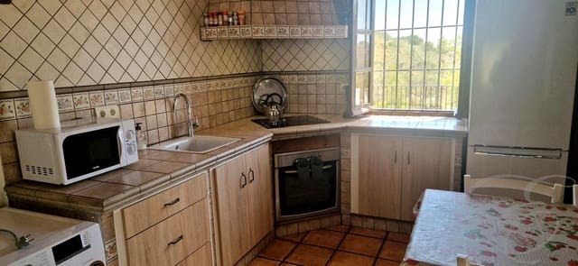 2 slaapkamer Finca/Landhuis te koop in Villanueva de la Concepcion met zwembad - € 235.000 (Ref: 10043555)