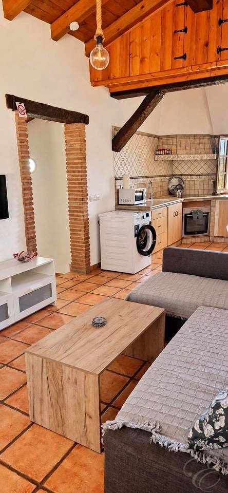 2 bedroom Finca/Country House for sale in Villanueva de la Concepcion with pool - € 235,000 (Ref: 10043555)