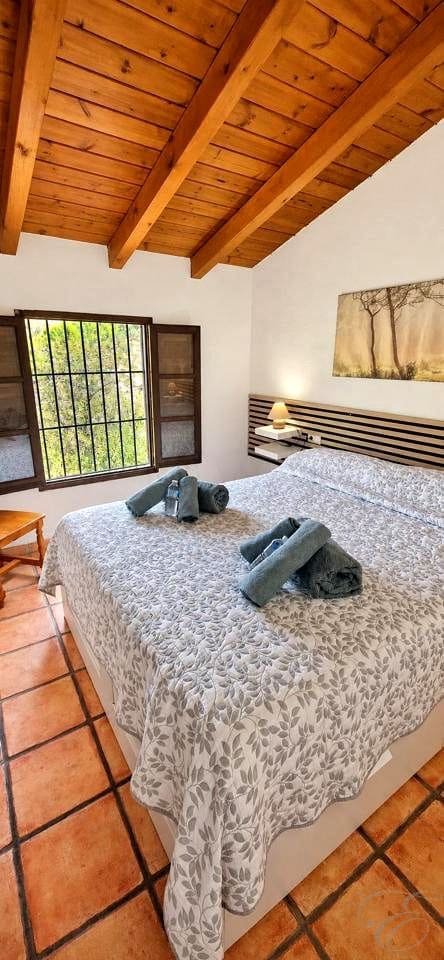 2 bedroom Finca/Country House for sale in Villanueva de la Concepcion with pool - € 235,000 (Ref: 10043555)