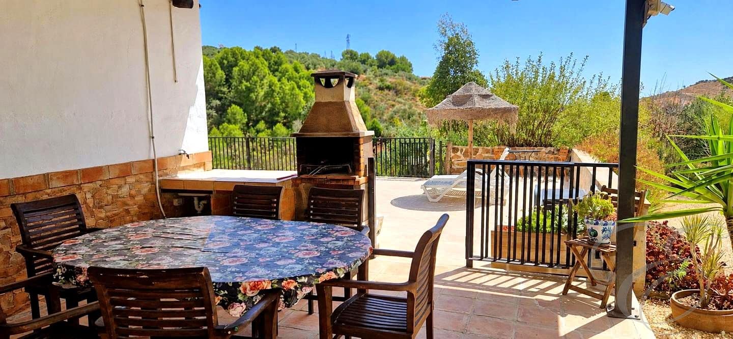 2 bedroom Finca/Country House for sale in Villanueva de la Concepcion with pool - € 235,000 (Ref: 10043555)