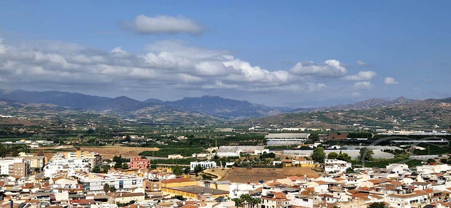 4 soveværelse Villa til salg i Velez-Malaga - € 189.950 (Ref: 10045813)