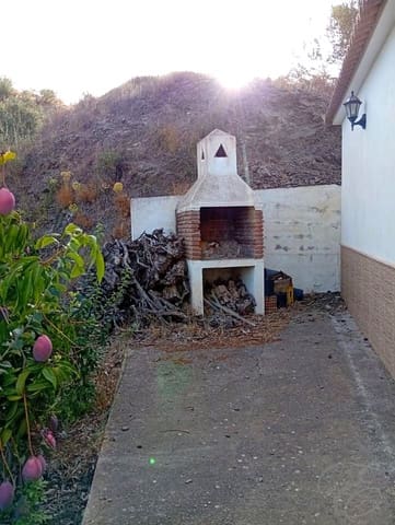 Finca/Casa Rural de 2 habitaciones en Benamargosa en venta - 300.000 € (Ref: 10060815)