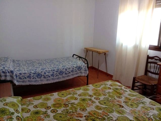 Finca/Casa Rural de 2 habitaciones en Benamargosa en venta - 300.000 € (Ref: 10060815)