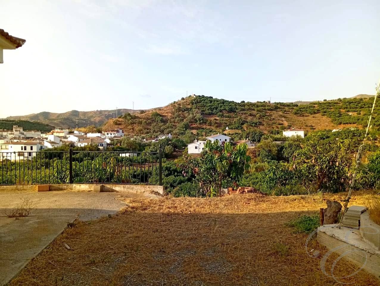 Finca/Casa Rural de 2 habitaciones en Benamargosa en venta - 300.000 € (Ref: 10060815)