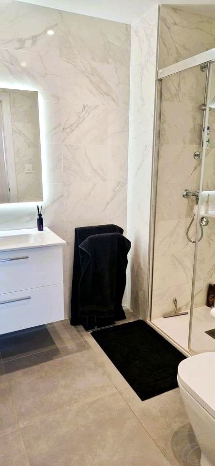 Piso de 3 habitaciones en Caleta de Vélez en venta con piscina garaje - 360.000 € (Ref: 10095363)