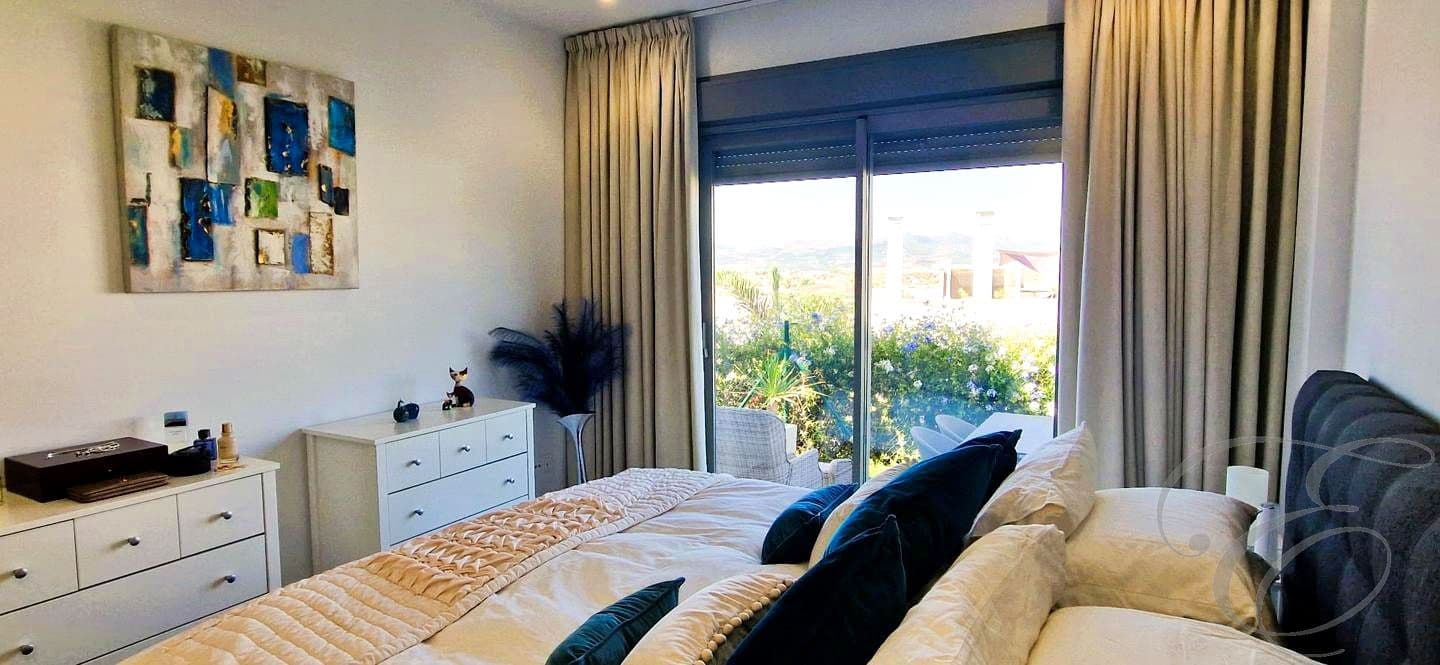 Piso de 3 habitaciones en Caleta de Vélez en venta con piscina garaje - 360.000 € (Ref: 10095363)