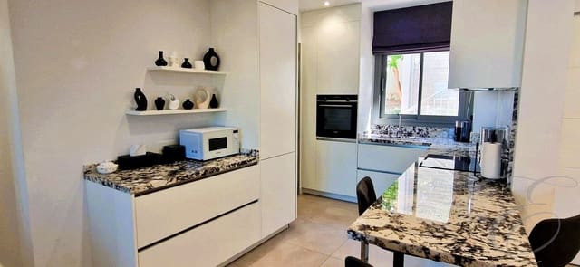 Piso de 3 habitaciones en Caleta de Vélez, Vélez-Málaga en venta con piscina garaje - 360.000 € (Ref: 10095363)