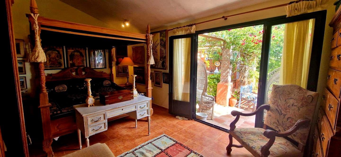 4 Zimmer Finca/Landgut zu verkaufen in Comares mit Pool Garage - 950.000 € (Ref: 10121004)