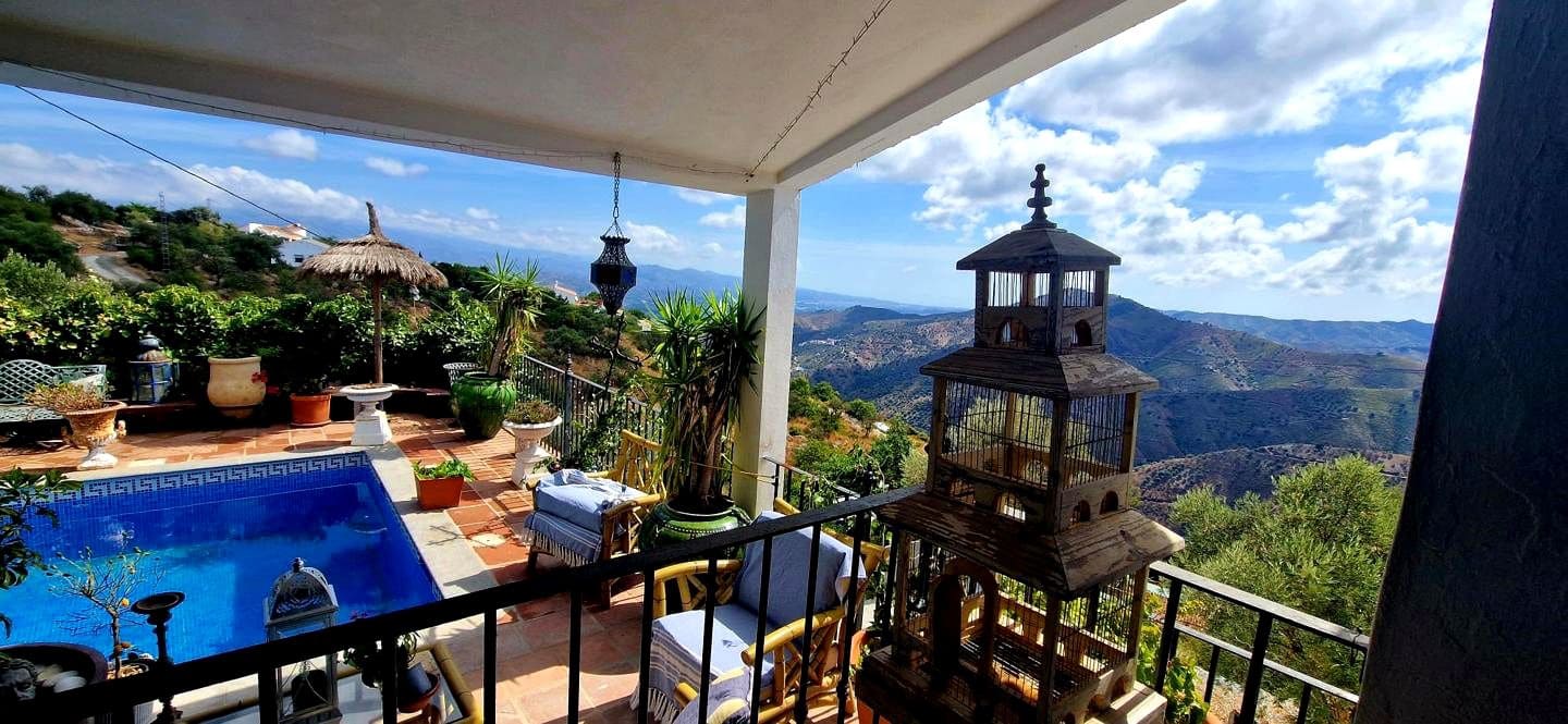 4 Zimmer Finca/Landgut zu verkaufen in Comares mit Pool Garage - 950.000 € (Ref: 10121004)