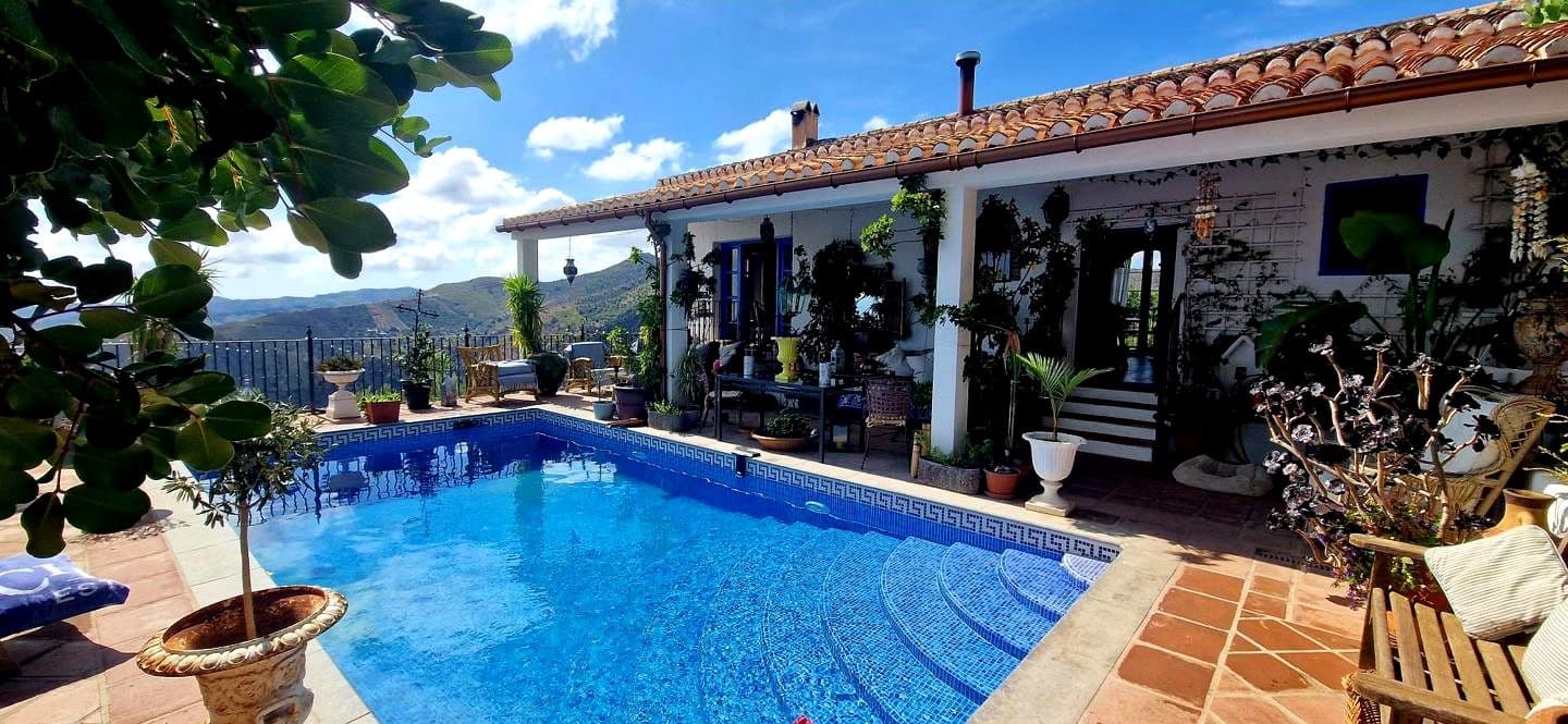 4 Zimmer Finca/Landgut zu verkaufen in Comares mit Pool Garage - 950.000 € (Ref: 10121004)