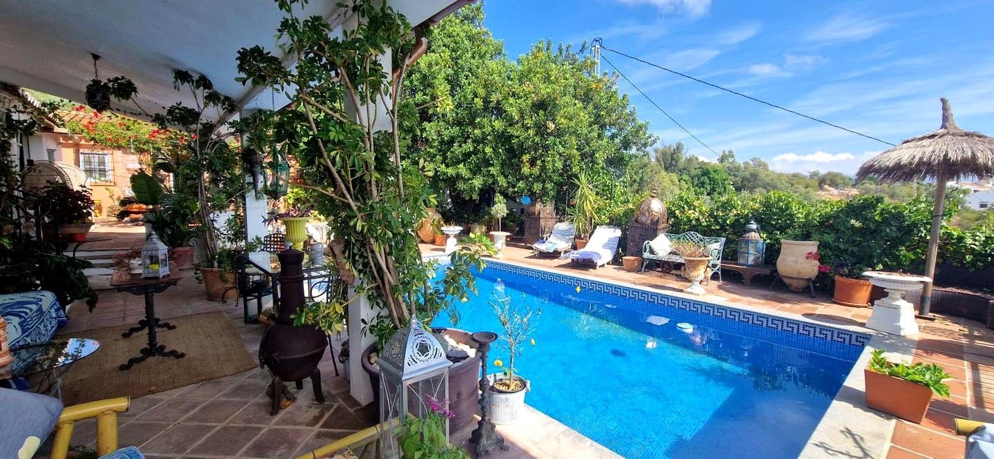 4 Zimmer Finca/Landgut zu verkaufen in Comares mit Pool Garage - 950.000 € (Ref: 10121004)