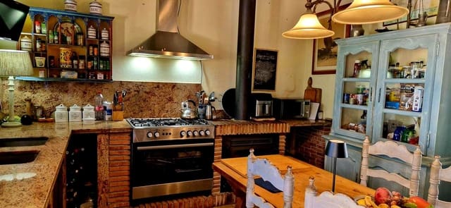 4 Zimmer Finca/Landgut zu verkaufen in Comares mit Pool Garage - 950.000 € (Ref: 10121004)
