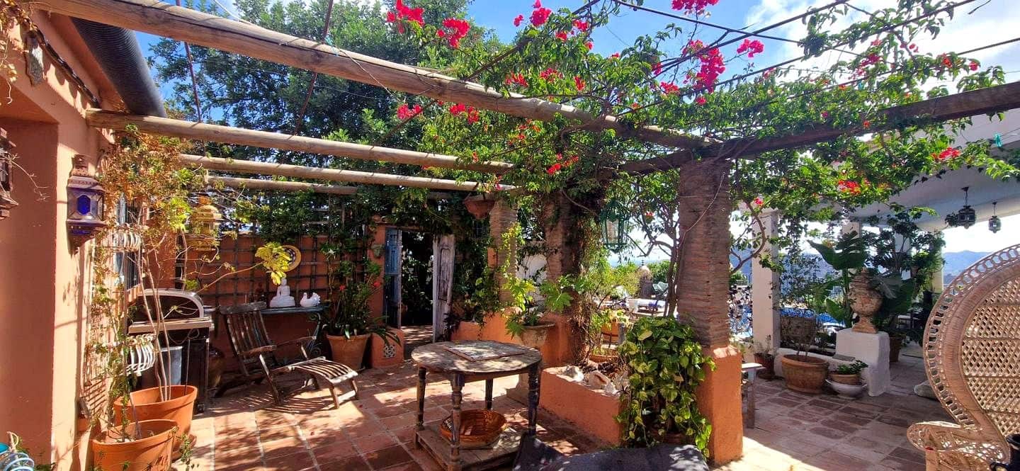 4 Zimmer Finca/Landgut zu verkaufen in Comares mit Pool Garage - 950.000 € (Ref: 10121004)