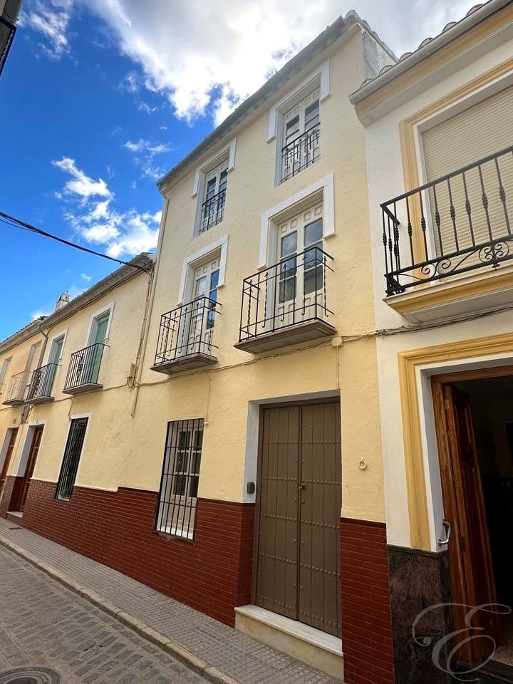 4 soverom Villa til salgs i Archidona - € 225 000 (Ref: 10140125)