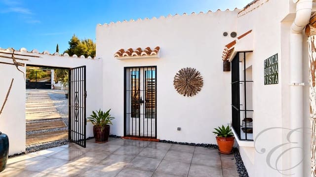 3 makuuhuone Maalaistalo myytävänä paikassa Torrox Pueblo, Torrox mukana uima-altaan 
autotalli - 595 000 € (Ref: 10145240)
