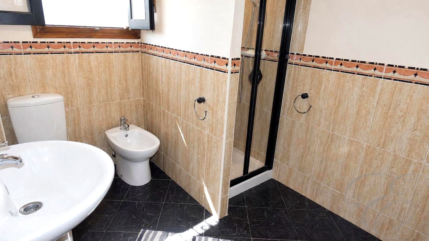 6 makuuhuone Huvila myytävänä paikassa Iznajar mukana uima-altaan - 499 000 € (Ref: 10169074)