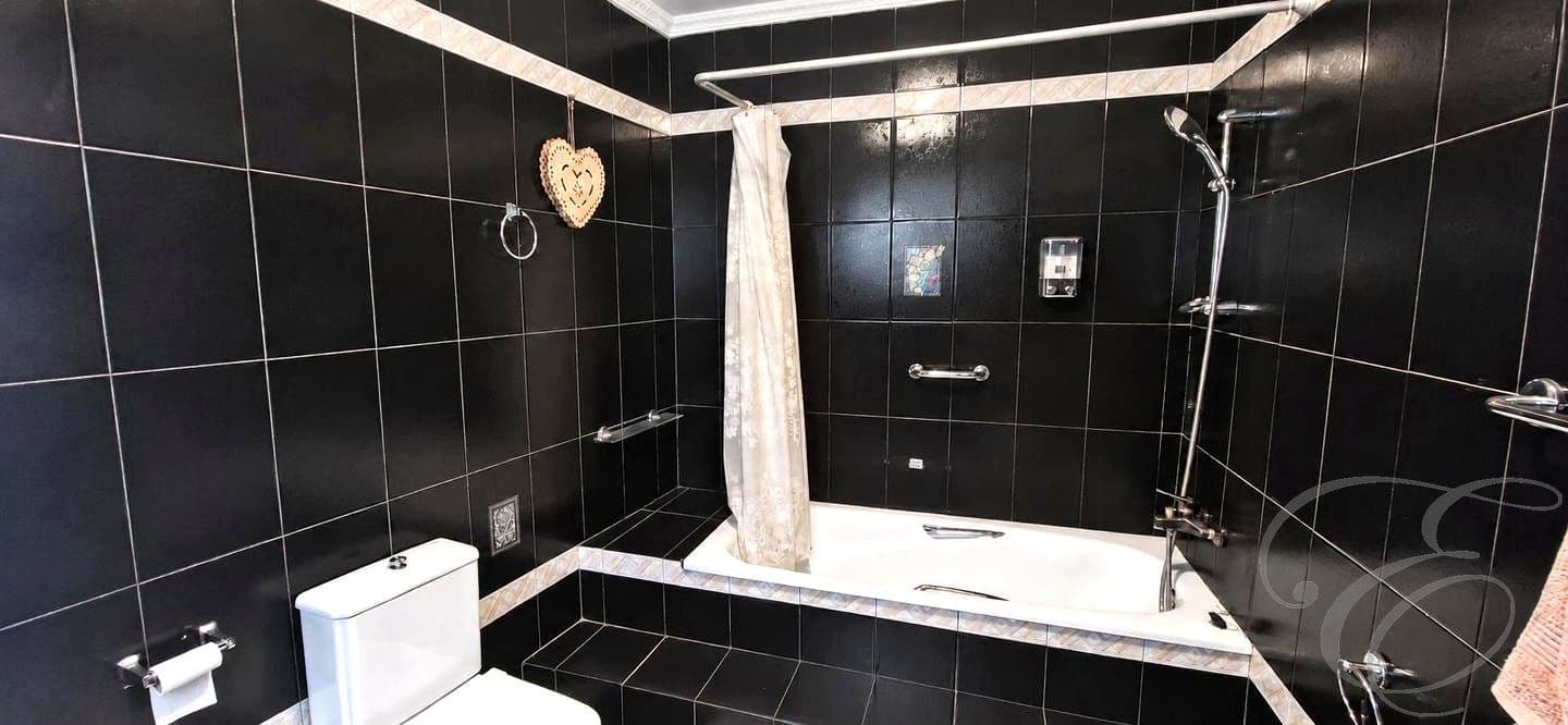 6 camera da letto Villa in vendita in Velez-Malaga con piscina garage - 249.000 € (Rif: 10172158)