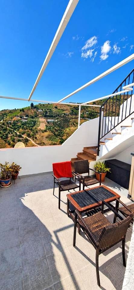 4 bedroom Villa for sale in Cutar - € 169,000 (Ref: 10182044)