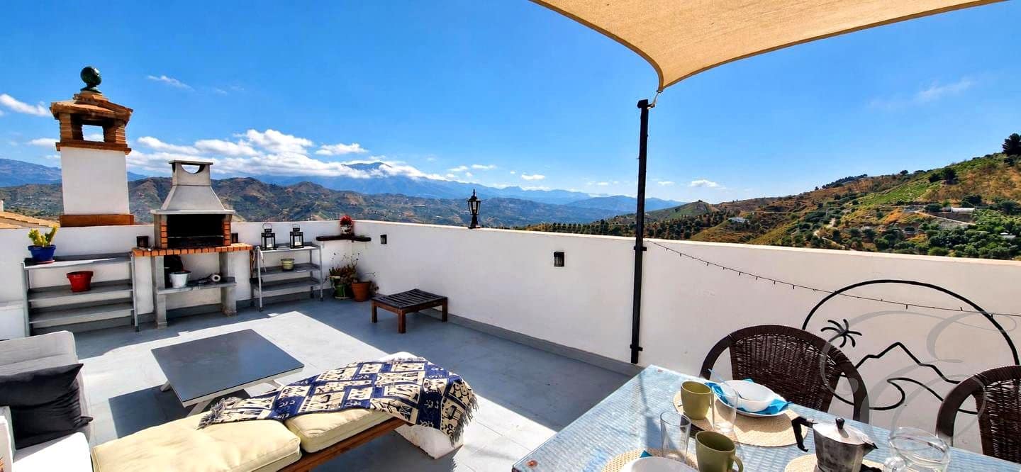 4 bedroom Villa for sale in Cutar - € 169,000 (Ref: 10182044)