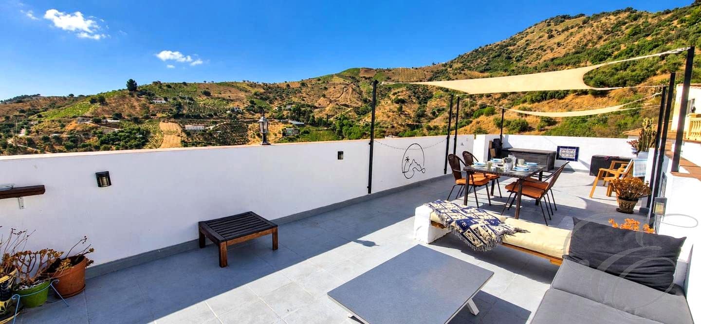 4 bedroom Villa for sale in Cutar - € 169,000 (Ref: 10182044)