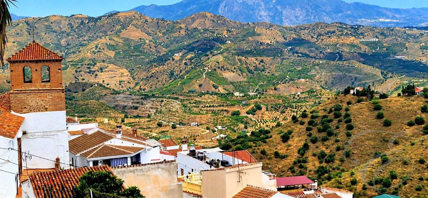 4 bedroom Villa for sale in Cutar - € 169,000 (Ref: 10182044)