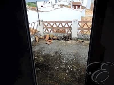 4 bedroom Villa for sale in Riogordo - € 189,950 (Ref: 3949241)