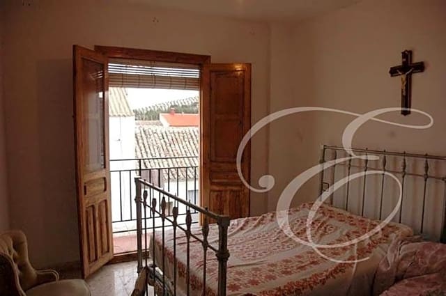 6 soveværelse Villa til salg i Arenas del Rey - € 75.000 (Ref: 4054131)