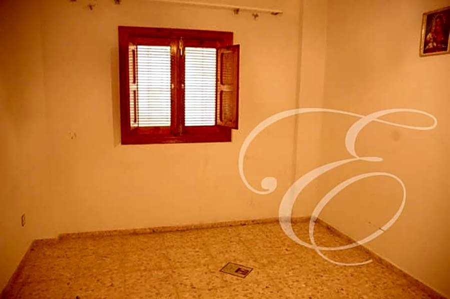 6 soverom Villa til salgs i Arenas del Rey - € 75 000 (Ref: 4054131)
